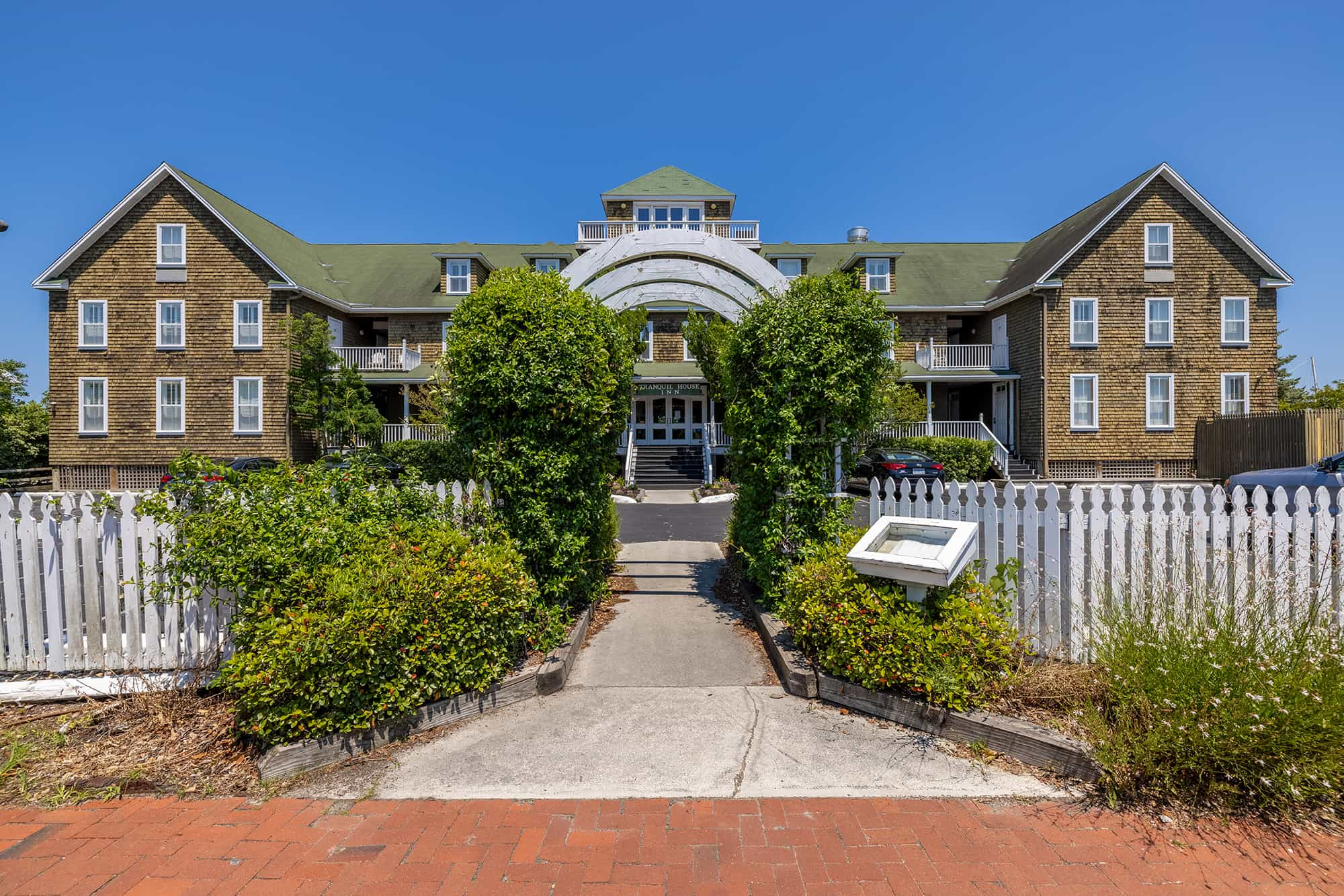 Tranquil House Inn exterior